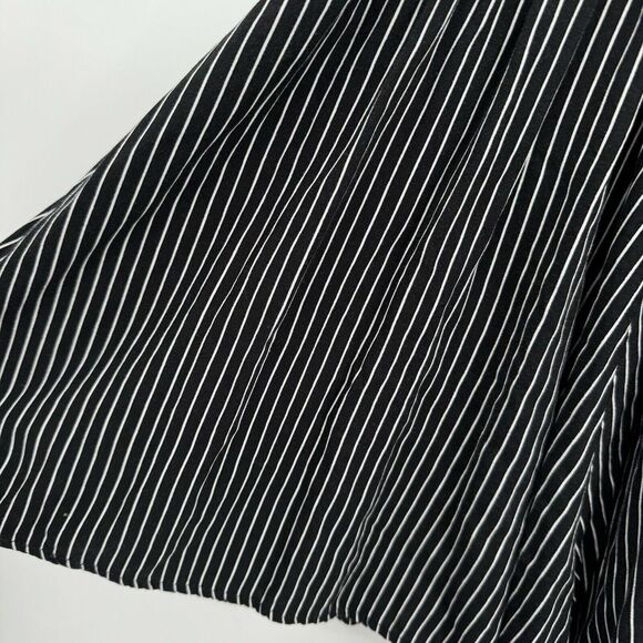 Final Touch Woman's Striped‎ Romper Size S Black Dip V Neck With Tie Back - Picture 5 of 7